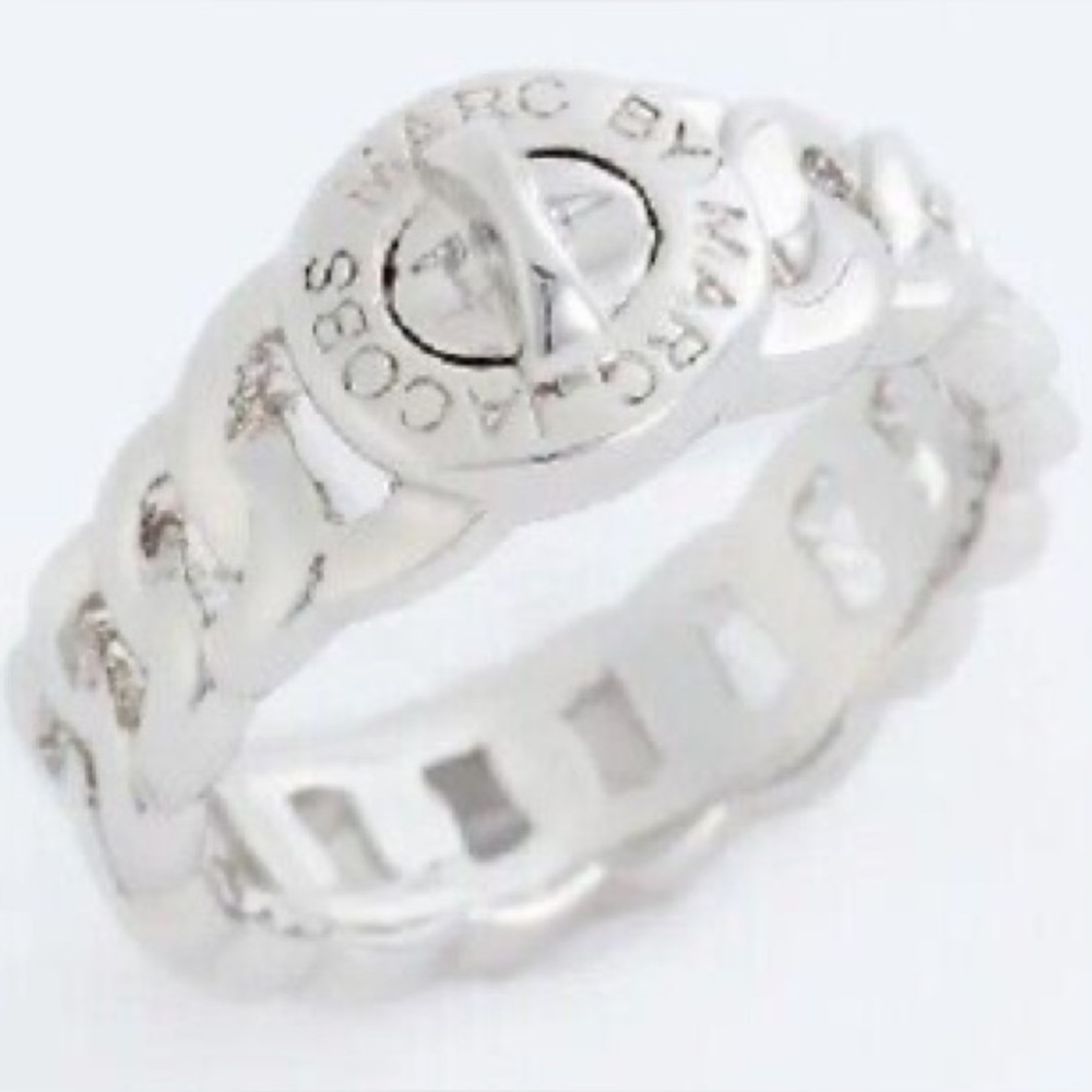 Marc by Marc Jacobs turn lock ring silver